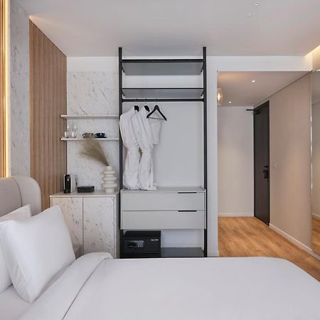 Nur Aparthotel Athena Bagian luar foto