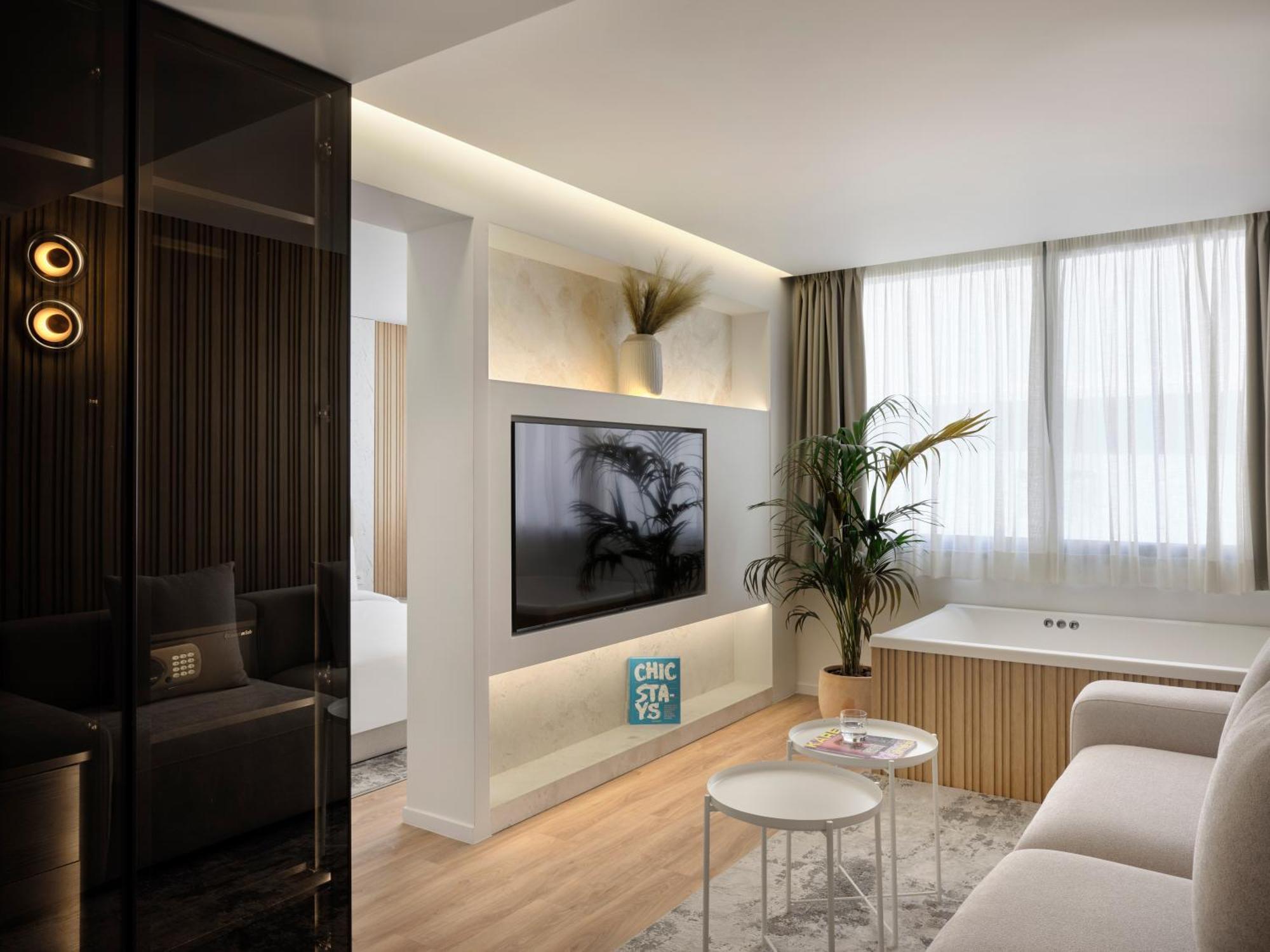 Nur Aparthotel Athena Bagian luar foto